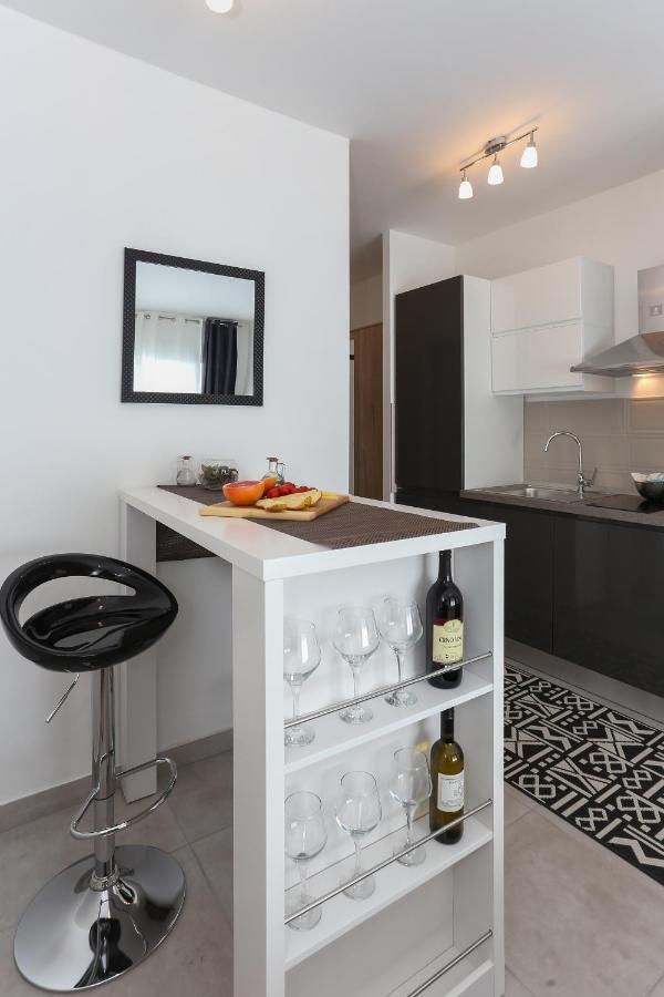 Modern Apartments With Sea View 150 Meters To Beach Kaštela Εξωτερικό φωτογραφία